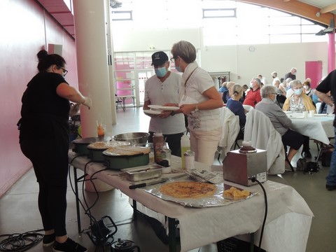 Gouter de retrouvailles et danses bretonnes Gouter de retrouvailles et danses bretonnes